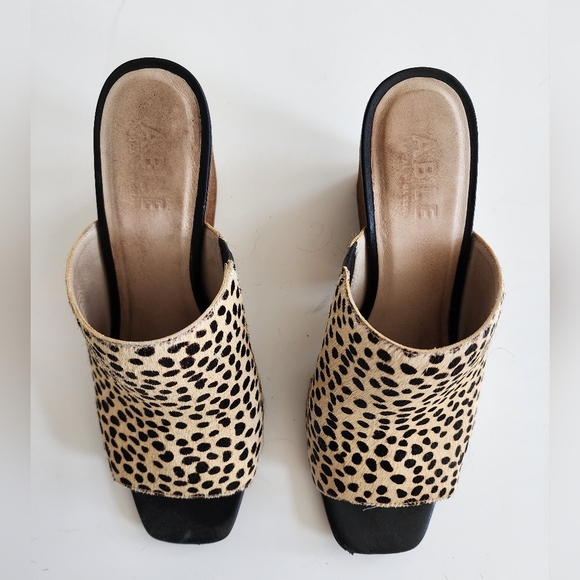 Able Clog Heels - Picture 2 of 3